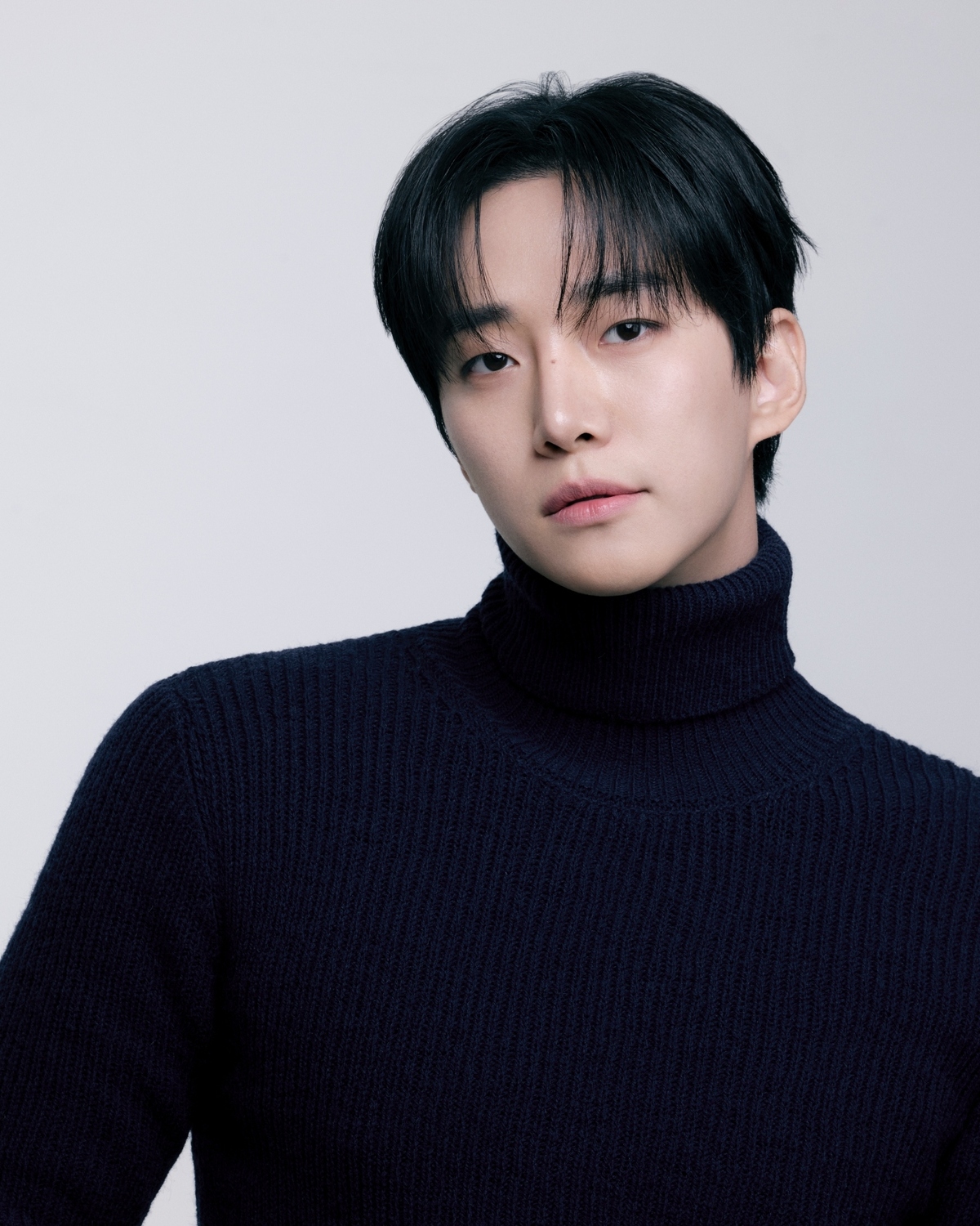 이준호, ‘주한이국대사관’서 용(龍)으로 변신