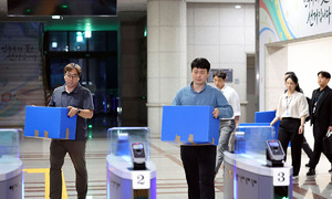 "투표율 조작 명백한 잘못, 행정편의주의"…선관위 前직원들도 한숨