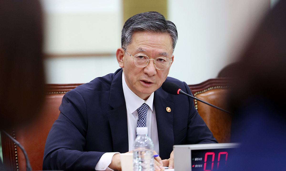 정성호 "오래전부터 靑참모 통해 사의…더 할 일도 의지도 없다"
