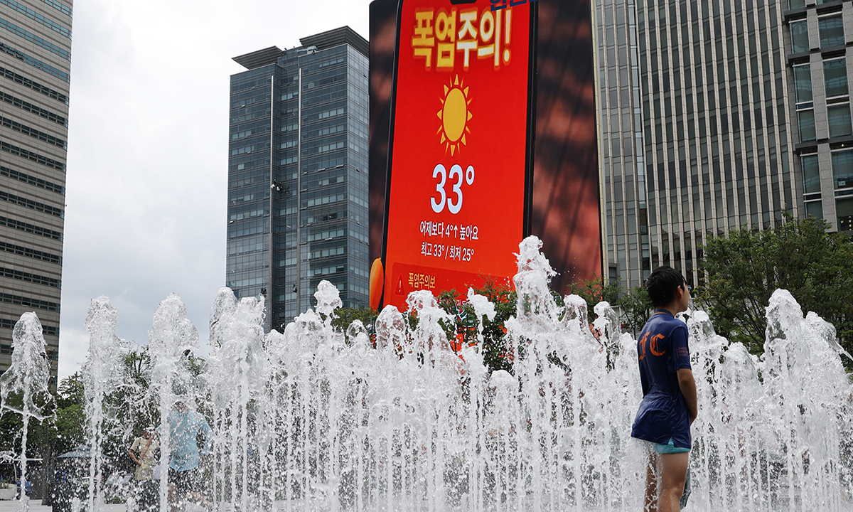 폭염 뒤덮은 한반도…온열질환 사망자 2명 추가 발생