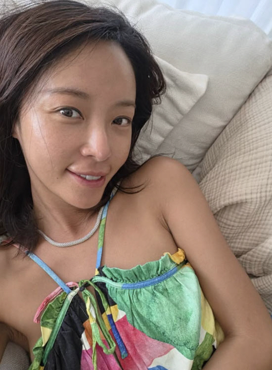 황정음, 횡령 사건 후 SNS 재개…“새로운 모습 준비, 따뜻한 응원 부탁”
