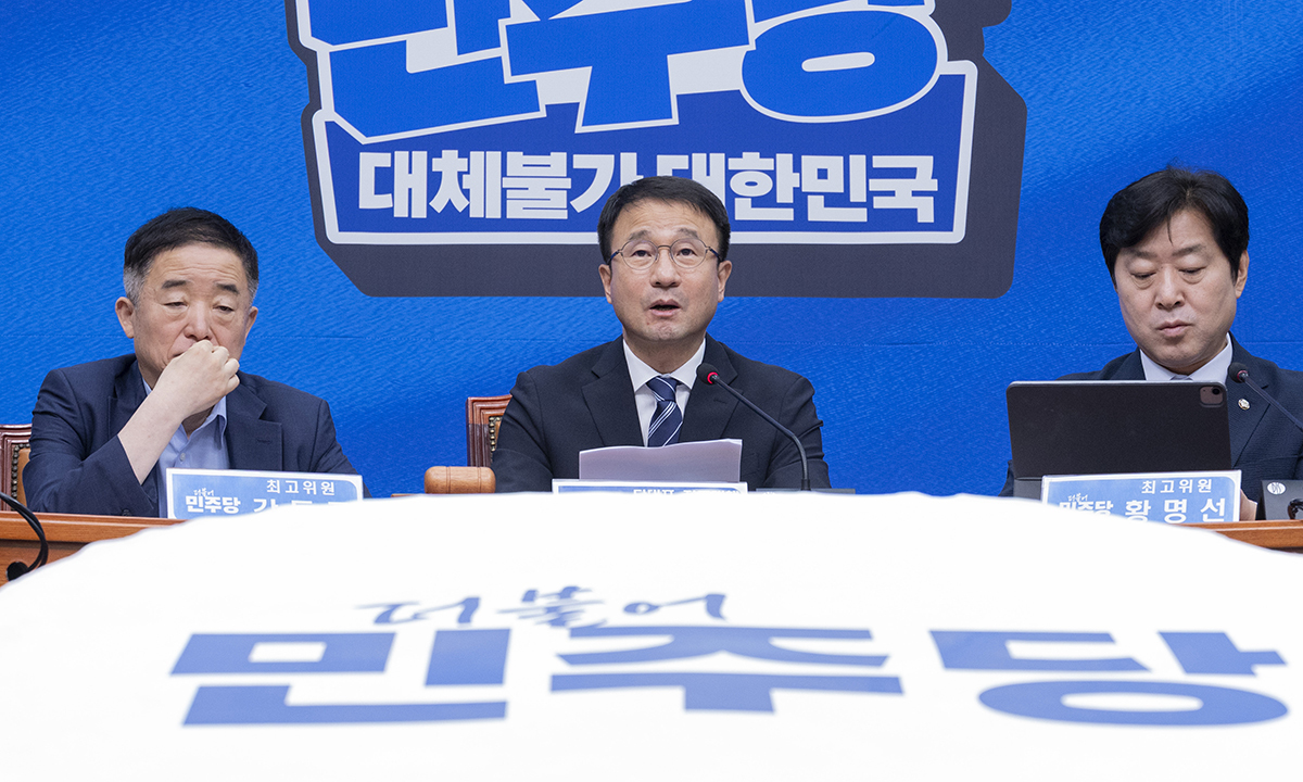 민주당 "증시 우려 엄중 인식…레버리지 도입 과정·투자보호 점검"