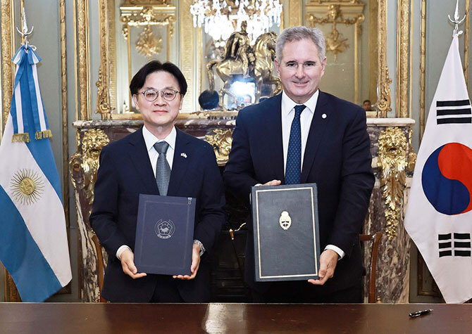 한·아르헨티나, 첫 자원 MOU<br>중남미 핵심광물 공급망 협력