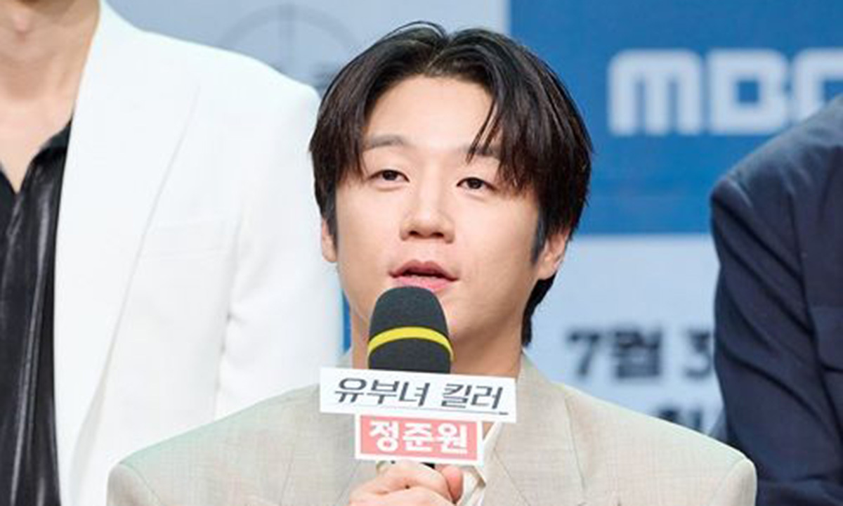 배우 정준원이 지난 7월 30일 오후 서울 마포구 MBC 골든마우스홀에서 열린 새 금토드라마 '유부녀 킬러' 제작발표회에서 질의응답을 하고 있다. MBC 제공