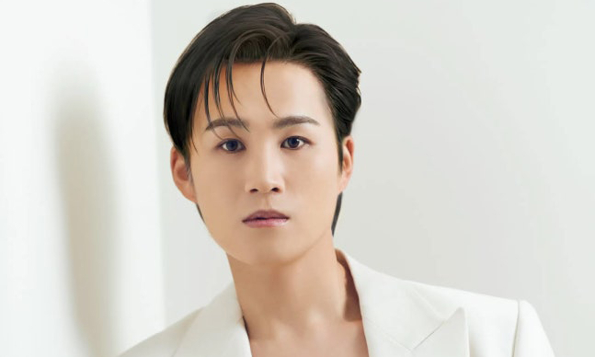 가수 김희재. 그레이스이엔엠 제공