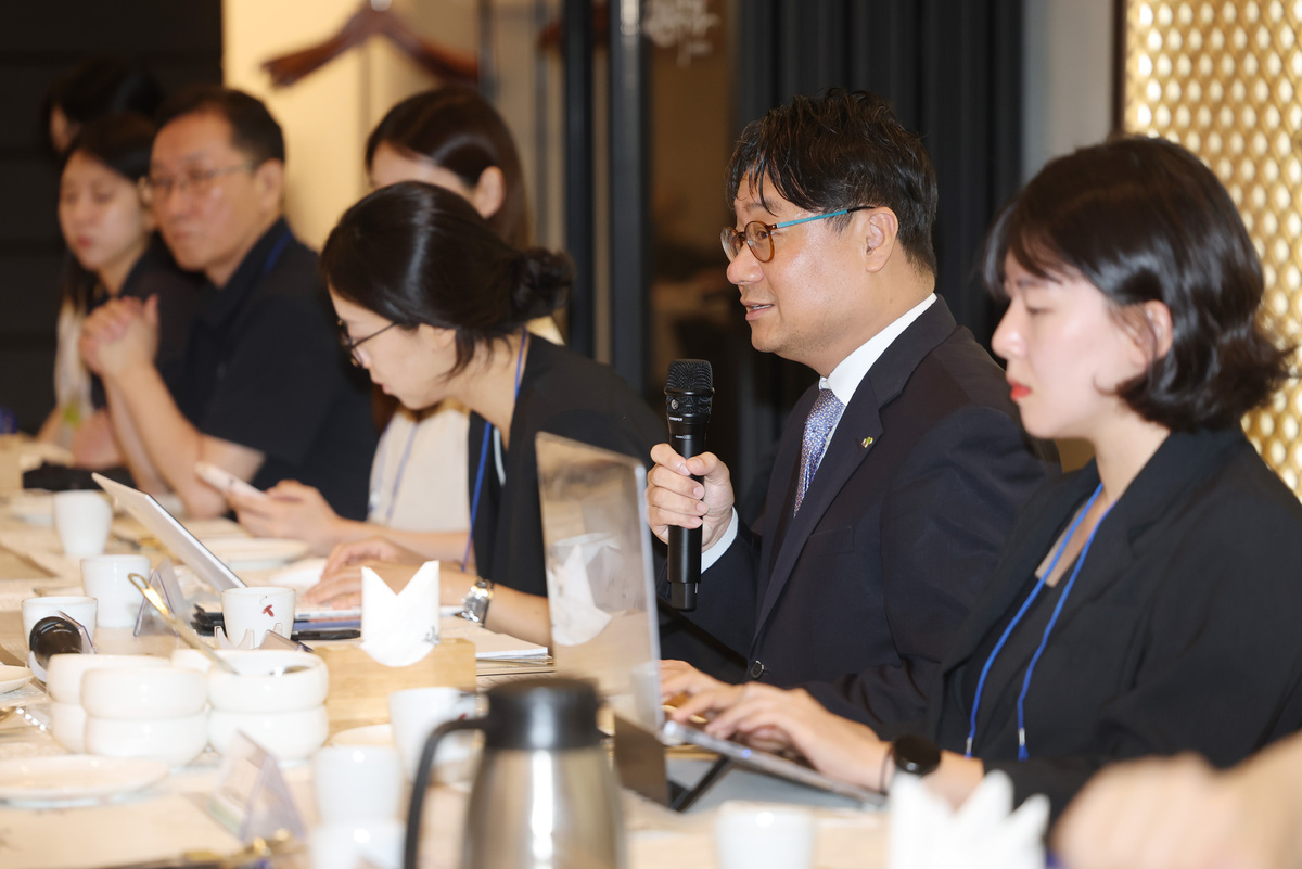 이성훈 한국토지주택공사(LH) 사장이 지난 6일 서울 종로구 한 식당에서 열린 기자 간담회에서 발언하고 있다. 연합뉴스 제공