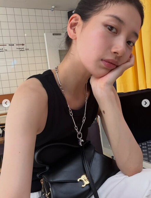 수지. 수지 SNS 캡처
