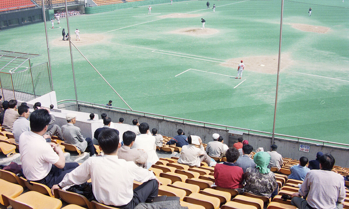 "출근한다며 나온 곳이 야구장"… 1998년 동대문야구장의 추억 [사진기자 이제원의 30년 된 외장하드]
