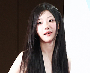 QWER 히나 '눈부신 등장'