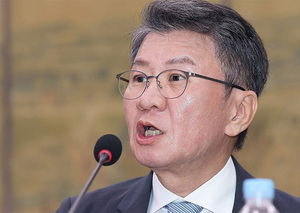 ‘홍명보 감독 선임’ 개입 의혹… 정몽규 前회장 경찰 출석