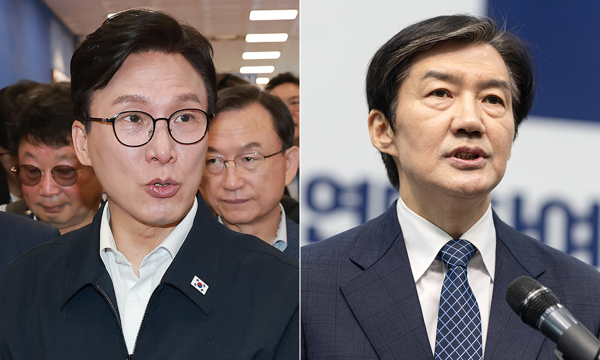 김민석 민주당 대표(오른쪽),&nbsp;조국 혁신정책연구원장.