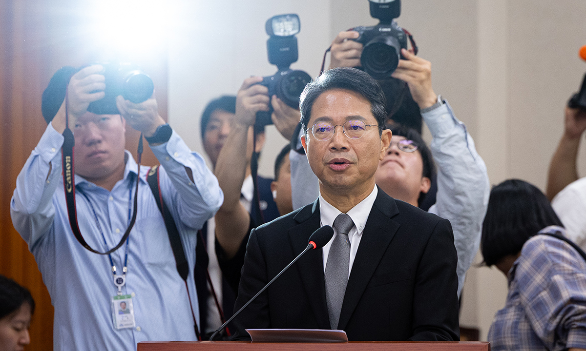 김승원 법무부 장관 후보자가 15일 서울 여의도 국회 법제사법위원회 인사청문회에 출석해 발언하고 있다.