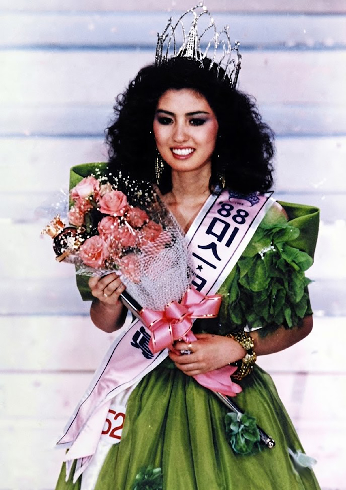 1988년 미스코리아 진에 당선되며 본격적인 스크린과 브라운관 행보를 시작한 이후 독보적인 필모그래피를 쌓고 있다. 스타컴 제공