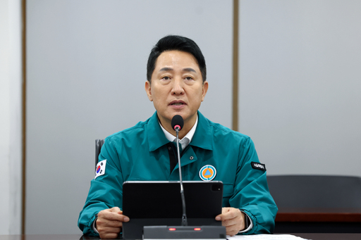 오세훈 서울시장이 지난 15일 서울시청 기획상황실에서 열린 버스 노조 파업 예고에 따른 비상수송대책 점검 회의에서 발언하고 있다. 서울시 제공