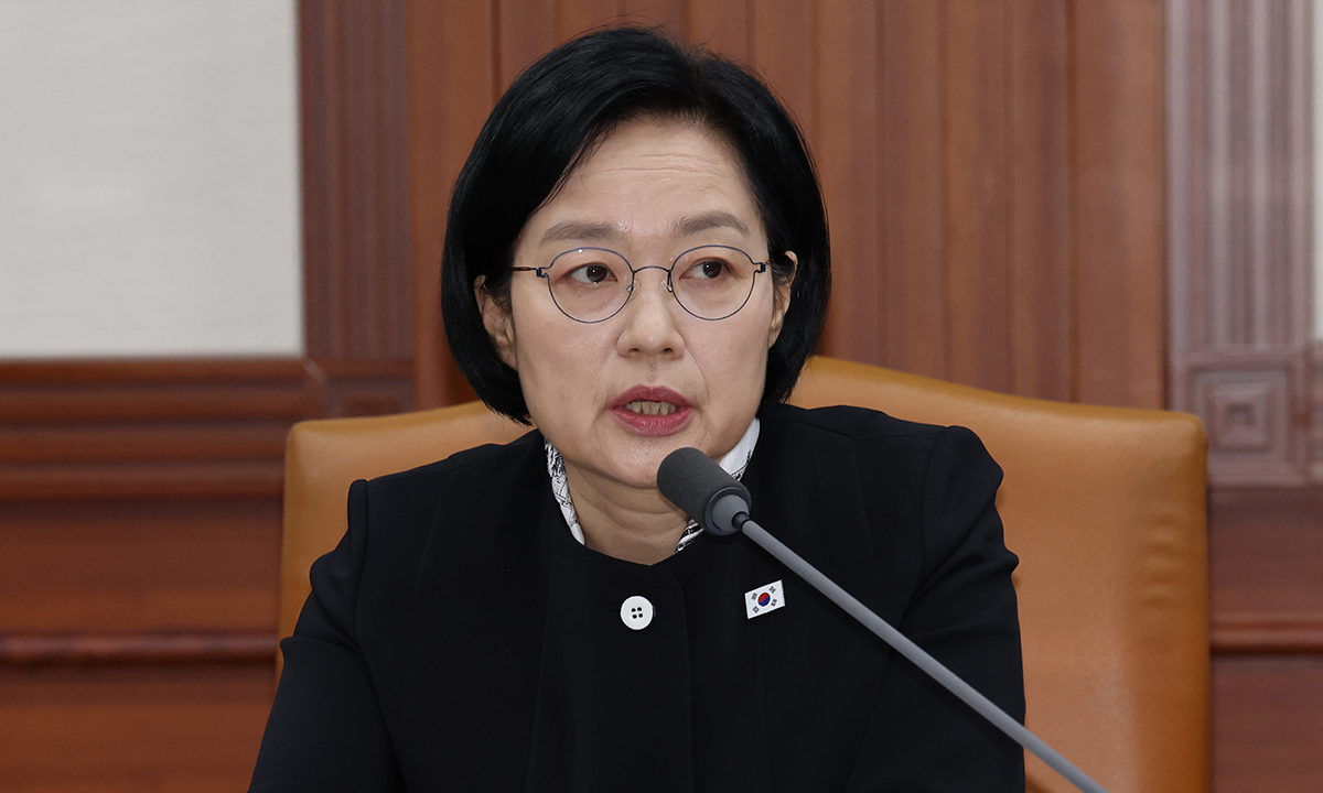 한성숙 국무총리가 16일 서울 종로구 정부서울청사에서 국가정책 조정회의에서 모두발언하고 있다. 뉴스1