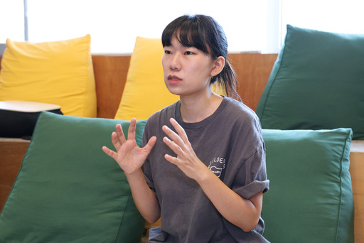 박혜민 뉴웨이즈 대표가 최근&nbsp;서울 성동구의 한 사무실에서 진행한 인터뷰에서&nbsp;문제 해결에 집중할 수 있는 정치 시스템의 중요성에 대해&nbsp;설명하고 있다. 남정탁 기자