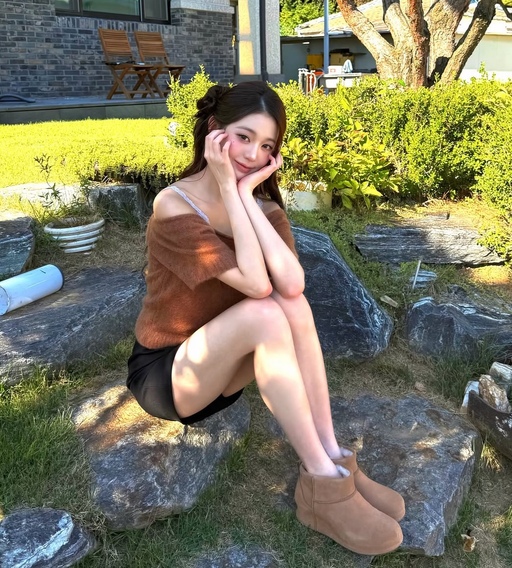 장원영이 가을 분위기가 느껴지는 스타일링으로 일상을 공개했다. 장원영 인스타그램 캡처