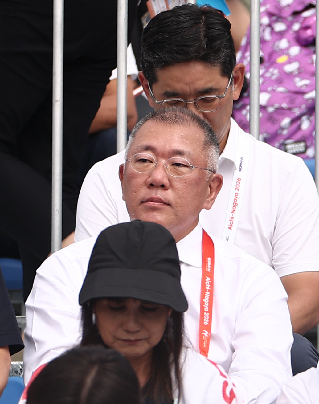 정의선 대한양궁협회장(현대차그룹 회장)이 30일 일본 아이치현 오카자키 중앙종합공원 다목적광장에서 열린 2026 아이치·나고야 아시안게임 양궁 컴파운드 여자 단체전 준결승전 한국과 인도의 경기를 관중석에서 지켜보고 있다. 오카자키=연합뉴스
