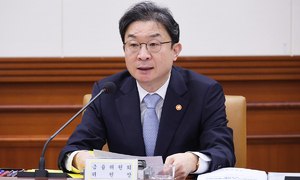 동일 IP에 줄줄이 유출…당국, 금융권 연쇄 해킹에 휴일회의 소집