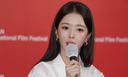 노정의 &${esc.h}34;트라우마 깨부수는 역할 통쾌&${esc.h}34;…부국제 초청작 '면도'