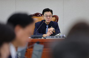 美 원전 1기당 20억弗 기술사용료 논란… 국힘 “尹정부 비판하더니… 매국 계약” [2026 국정감사]