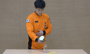 ‘소방관 삼촌’ 말없이 빨대 뽑고 국화 한 송이…추모 영상 ‘빨대’, 32만 조회