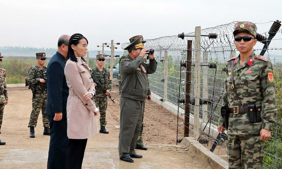박정천 북한 국방성 고문이 지난 20일 남부국경 요새화 공사 현장의 주요 지점들을 리일환 노동당 비서와 김여정 당 부장, 인민군 총참모부 주요 지휘관들과 함께 시찰했다고 조선중앙통신이 21일 보도했다.평양 조선중앙통신·연합뉴스