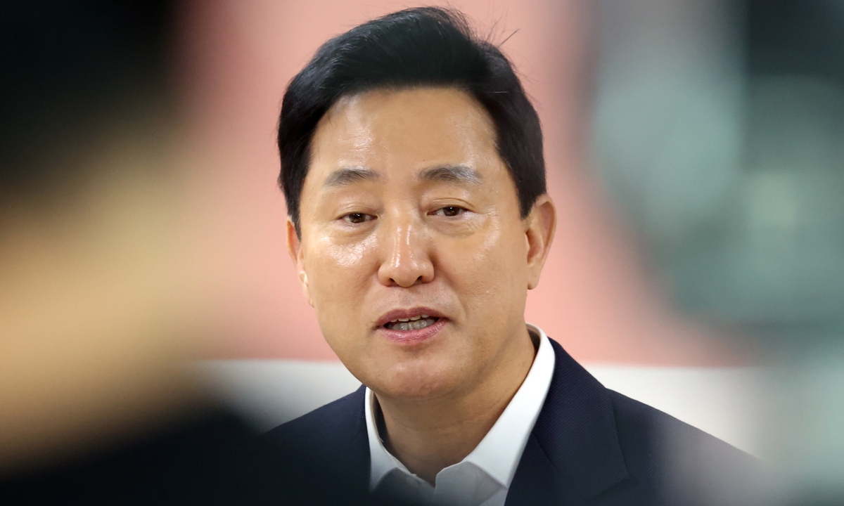오세훈 서울시장이 21일 오후 서울 관악구 관악건강돌봄이음센터에서 열린 통합돌봄 현장방문 및 간담회에서 발언을 하고 있다. 뉴스1
