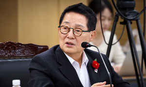 박지원 “李, 잠 좀 주무시는 게 좋다”… 전날엔 “대통령 언어 썼으면”